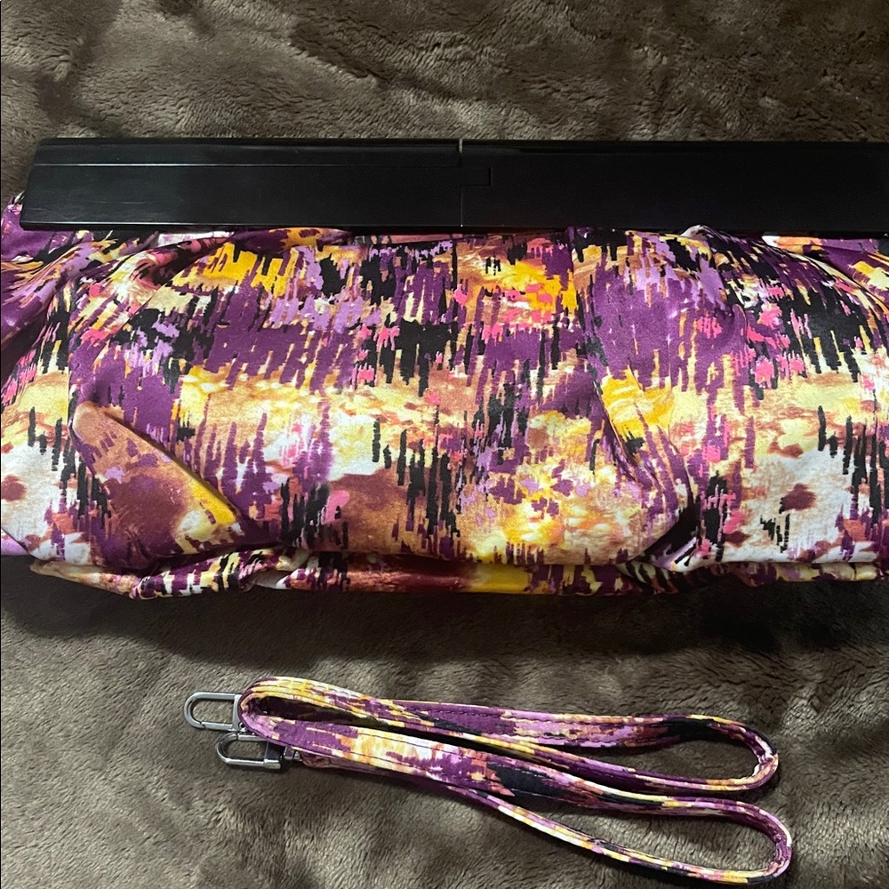 Sondra Roberts Floral Clutch with plastic Clasp